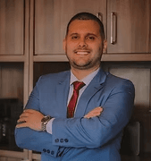 Dr. Thiago Caloca